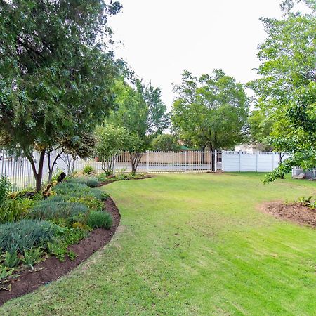 Gastehuis 17 Bloemfontein Buitenkant foto